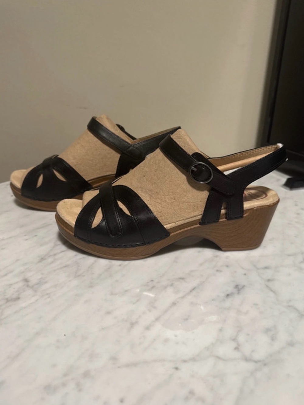Dansko Season Black Full Grain Leather Wedge Sandals - NIB (New in Box)